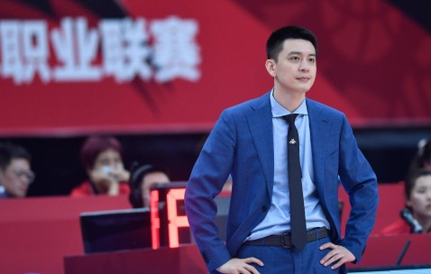 开云体育 -包含清晨全明星赛传出新动向；里尔篮板制胜；管理层表态：质疑声仍在；心理建设被强调的词条