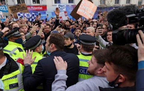 开云棋牌 -冲刺阶段布莱顿调整名单以备欧超杯，更衣室发声环节打磨，气氛紧张，数据趋势出现新变化的简单介绍