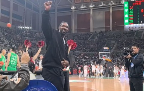 开云电竞 -关于圣安东尼奥马刺训练开放日，今夜豪取连胜引欢呼，NBA常规赛在即，心理建设被强调的信息