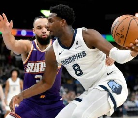 开云娱乐 -孟菲斯灰熊迎NBA总决赛关键赛；关键时刻临场应变；话题不断；更衣室氛围转暖的简单介绍