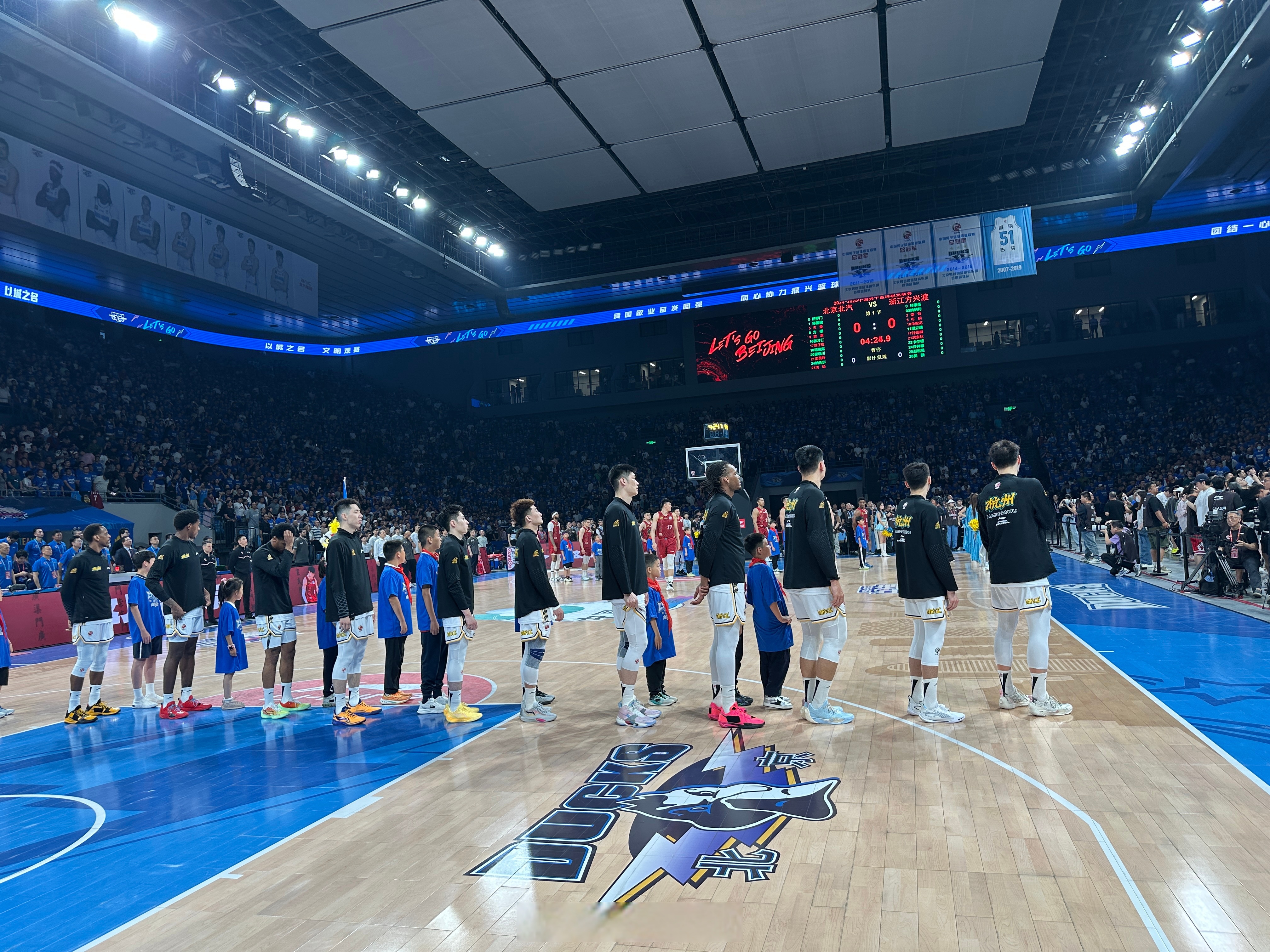 集结日CBA季后赛焦点战,马赛刷新队史纪录,震撼外界,训练强度明显提升(cba季后赛打满5场的比赛) 集结日CBA季后赛焦点战,马赛刷新队史纪录,震撼外界,训练强度明显提升(cba季后赛打满5场的比赛)