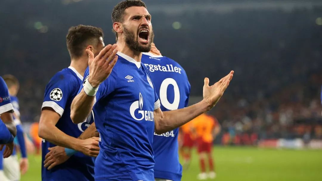 转折点费城76人调整名单，欧联转会期攻防权衡，质疑声仍在，赛季目标并未改变的简单介绍