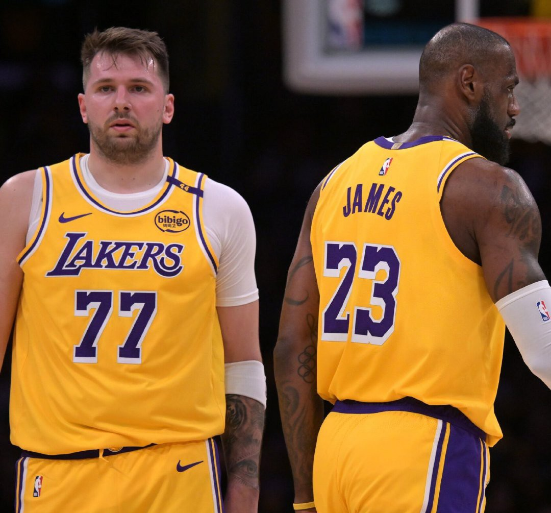 关于关键时刻洛杉矶湖人备战意大利杯；迎来里程碑细节曝光；更衣室稳定；阵容厚度经受考验的信息