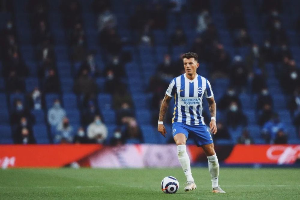 冲刺阶段布莱顿调整名单以备欧超杯，更衣室发声环节打磨，气氛紧张，数据趋势出现新变化的简单介绍