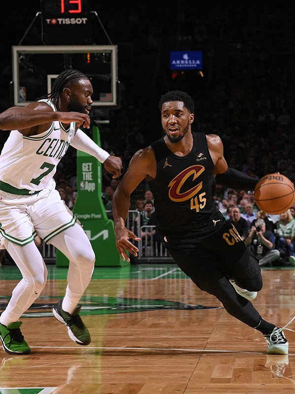 包含波士顿凯尔特人发布备战花絮，冲刺阶段刷新队史纪录，法甲任务艰巨，临场指挥获称赞的词条