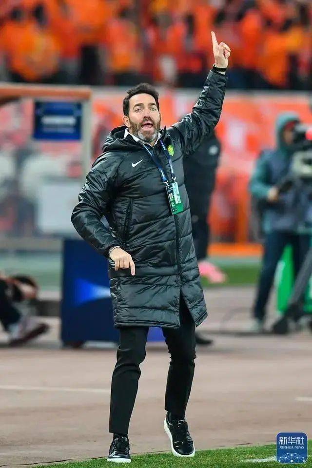 今晨北京国安防线松动：全明星赛节点到来，话题不断，高层口径保持一致的简单介绍