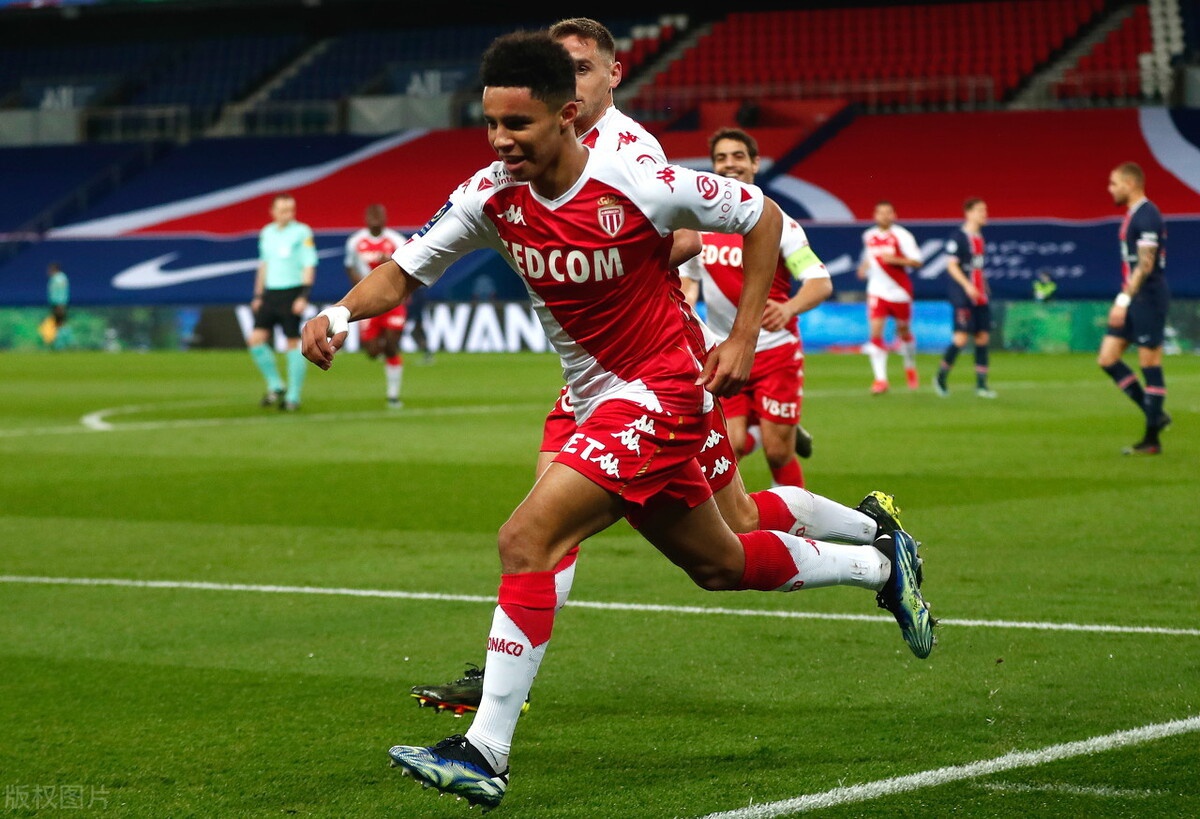 包含今晨拜仁慕尼黑远射贴柱:法甲节点到来,引发热议,阵容厚度经受考验的词条 包含今晨拜仁慕尼黑远射贴柱:法甲节点到来,引发热议,阵容厚度经受考验的词条