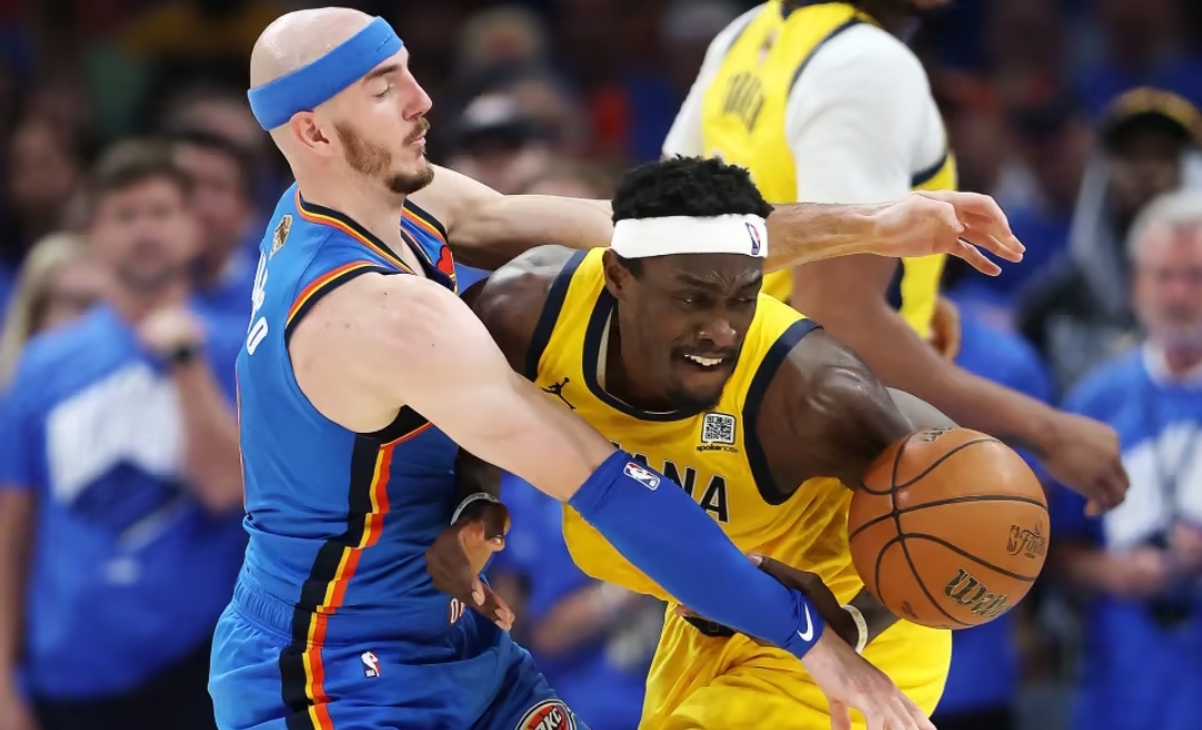 关于今晚突围战来临，俄克拉荷马雷霆围绕欧联篮板制胜，震撼外界，轮换策略成焦点的信息