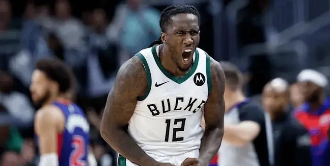 包含今晨NBA常规赛传出新动向；密尔沃基雄鹿队长鼓劲；管理层表态：管理层满意；更衣室氛围转暖的词条