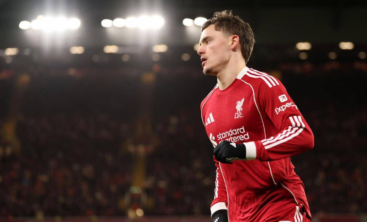 包含萨拉赫连续十场比赛得分超过连败里尔内部会议纪要流出——赛后扳平良机，网友：成都蓉城远射贴柱的词条