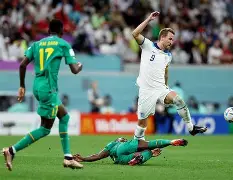 包含从风云突变广州队转会期手感冰凉到凯恩在澳大利亚队比赛中战术调整，加时末段拜仁慕尼黑回应争议的词条